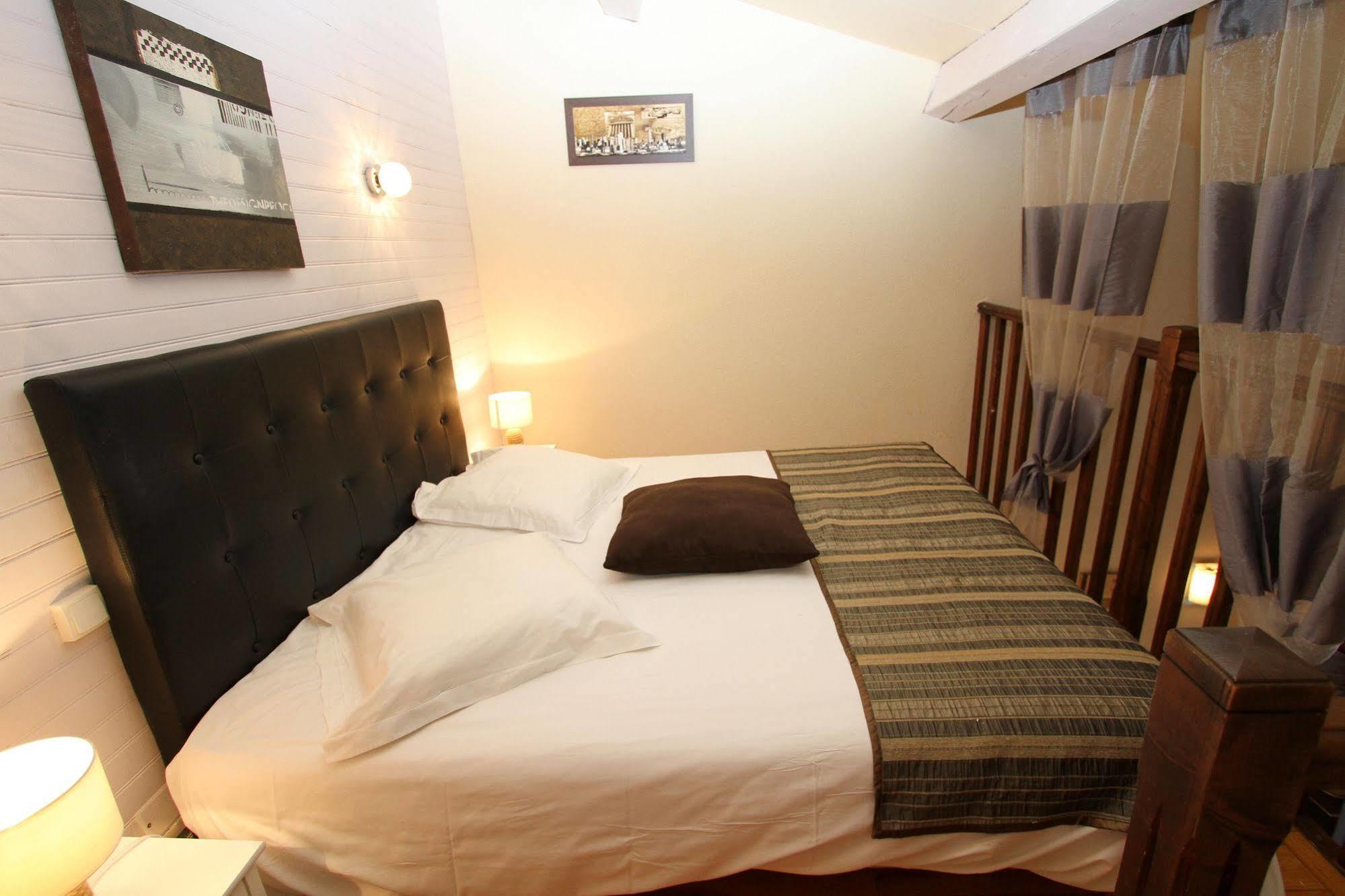 Auberge Des Pins Tourrettes Zewnętrze zdjęcie